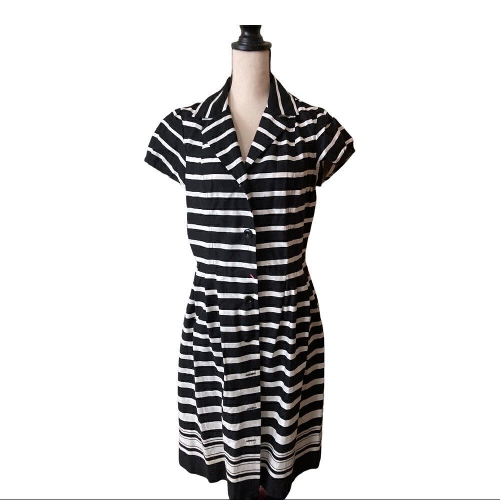Liz Claiborne dress, Size 14, buttons from top to bottom, figure flattering